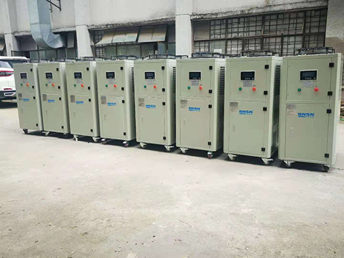 循環(huán)水百色冷凍機(jī)的圖片